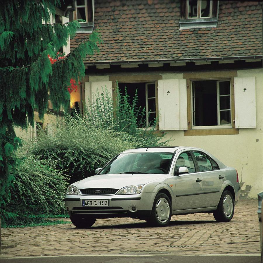  Ford Mondeo 2000 года  (фото 43 из 79)